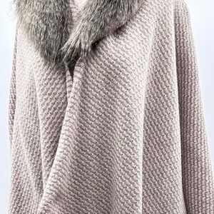 Faux Fur Collared Cape NWT Lagenlook